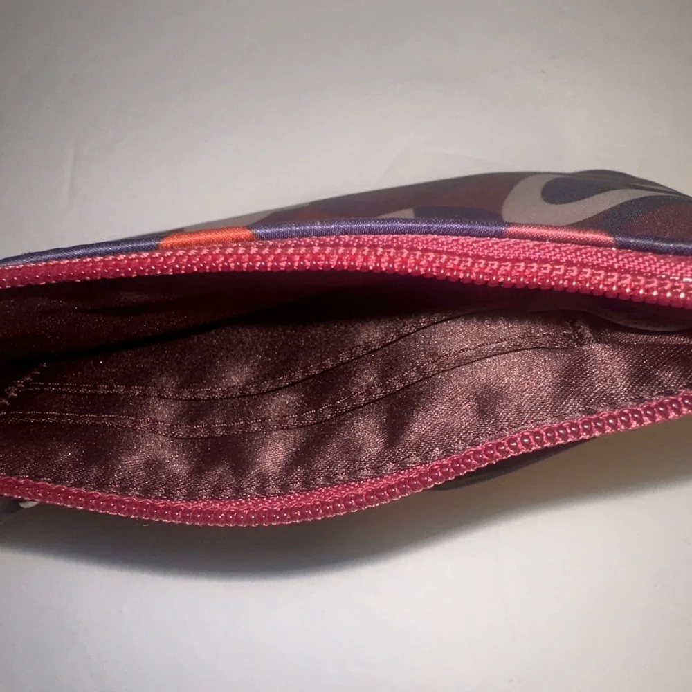 Coach Parker Bordeaux Small Wristlet Purple Burgundy Graphic Op Art ~6.25x4.25